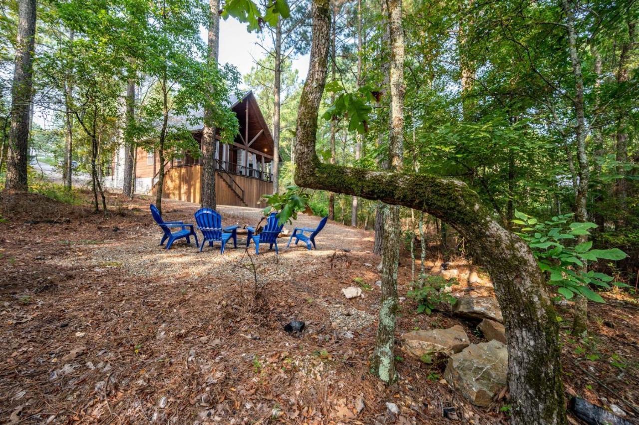 Stunning Luxury Cabin W Hot Tub And Fire Pit Holy Shiplap Is Perfect Romantic Couples Getaway ブロークン・ボウ エクステリア 写真