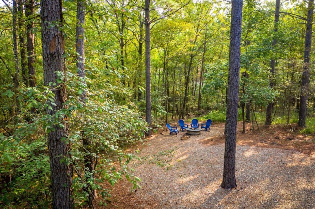 Stunning Luxury Cabin W Hot Tub And Fire Pit Holy Shiplap Is Perfect Romantic Couples Getaway ブロークン・ボウ エクステリア 写真