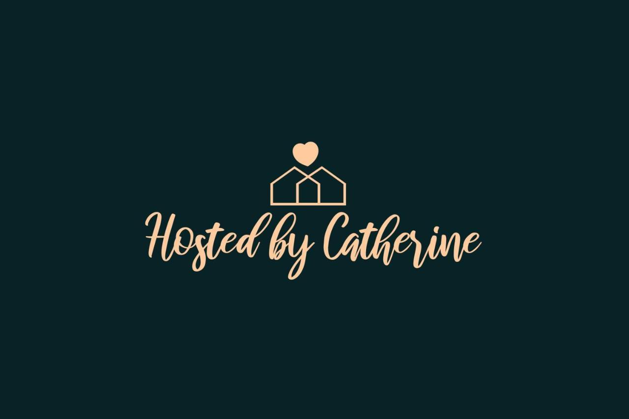 Stunning Luxury Cabin W Hot Tub And Fire Pit Holy Shiplap Is Perfect Romantic Couples Getaway ブロークン・ボウ エクステリア 写真